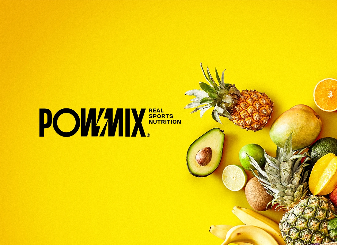 Geles energéticos naturales POWMIX elaborados con alimentos reales como banana, mango y piña para una nutrición deportiva de alto rendimiento.