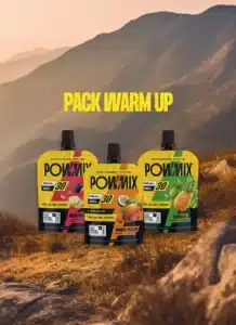 Pack Warm-Up de POWMIX con sabores Tropical, Mango-Passion y Berries-Banana, geles naturales para entrenamiento de resistencia.
